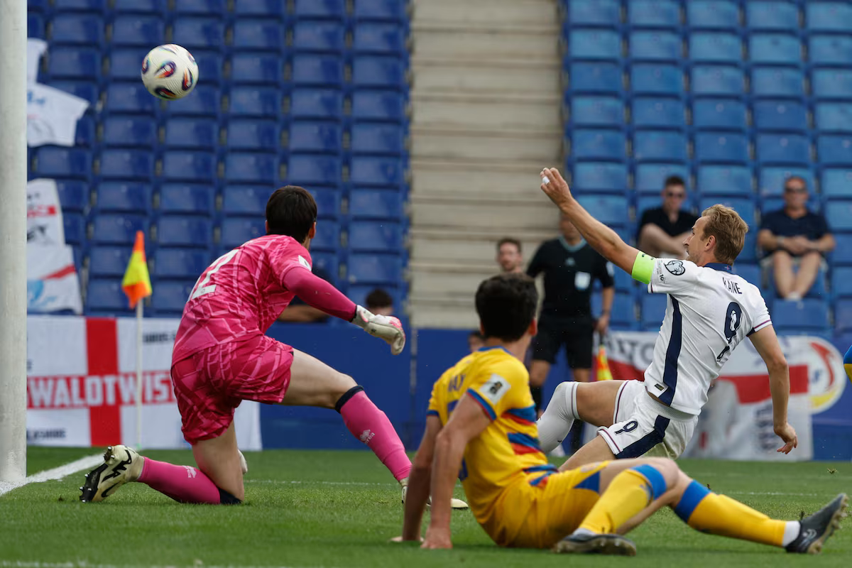 Harry Kane marca o único gol da Inglaterra sobre Andorra, pelas Eliminatórias da Copa. Foto: Joan Monfort/AP