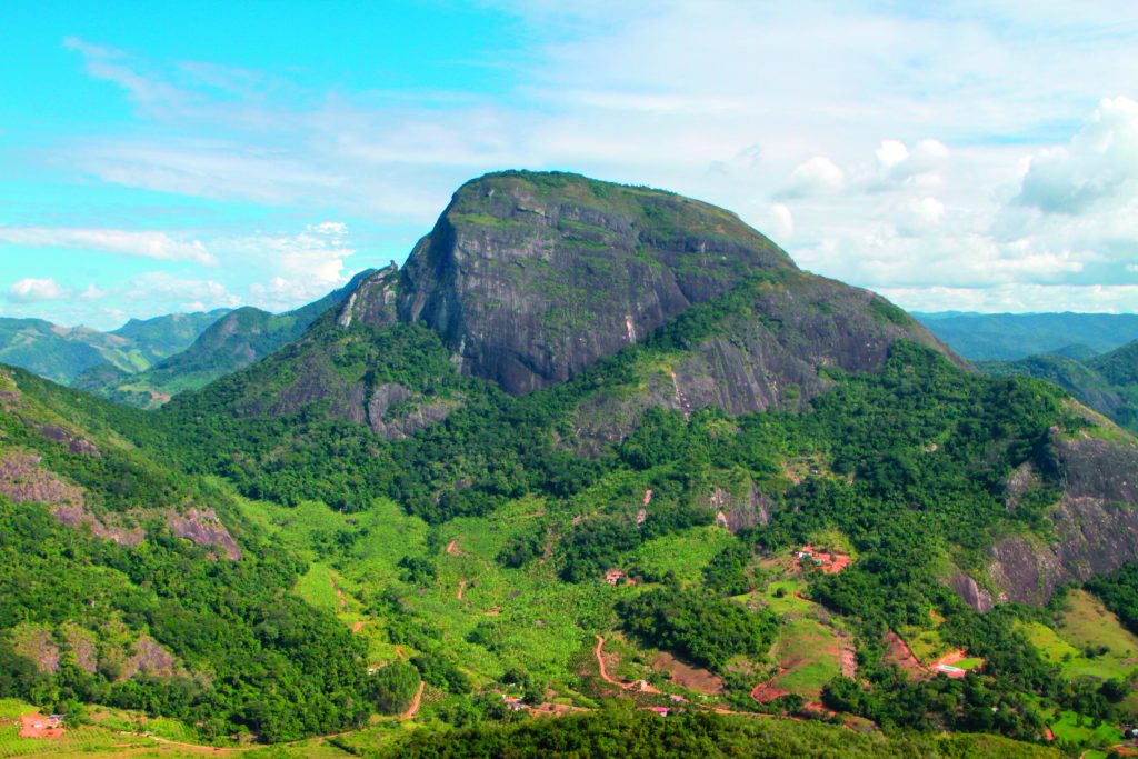 Moxuara é um monumento natural de Cariacica. Foto: Fabrício Lima/ES Brasil