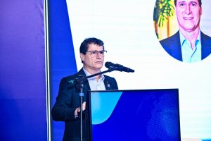 O presidente do IBEF-ES, Alecsandro Casassi, destacou na abertura do CEO Meeting o papel apartidário e técnico da instituição, além do compromisso com a produção e divulgação de conteúdo qualificado.Foto: Divulgação