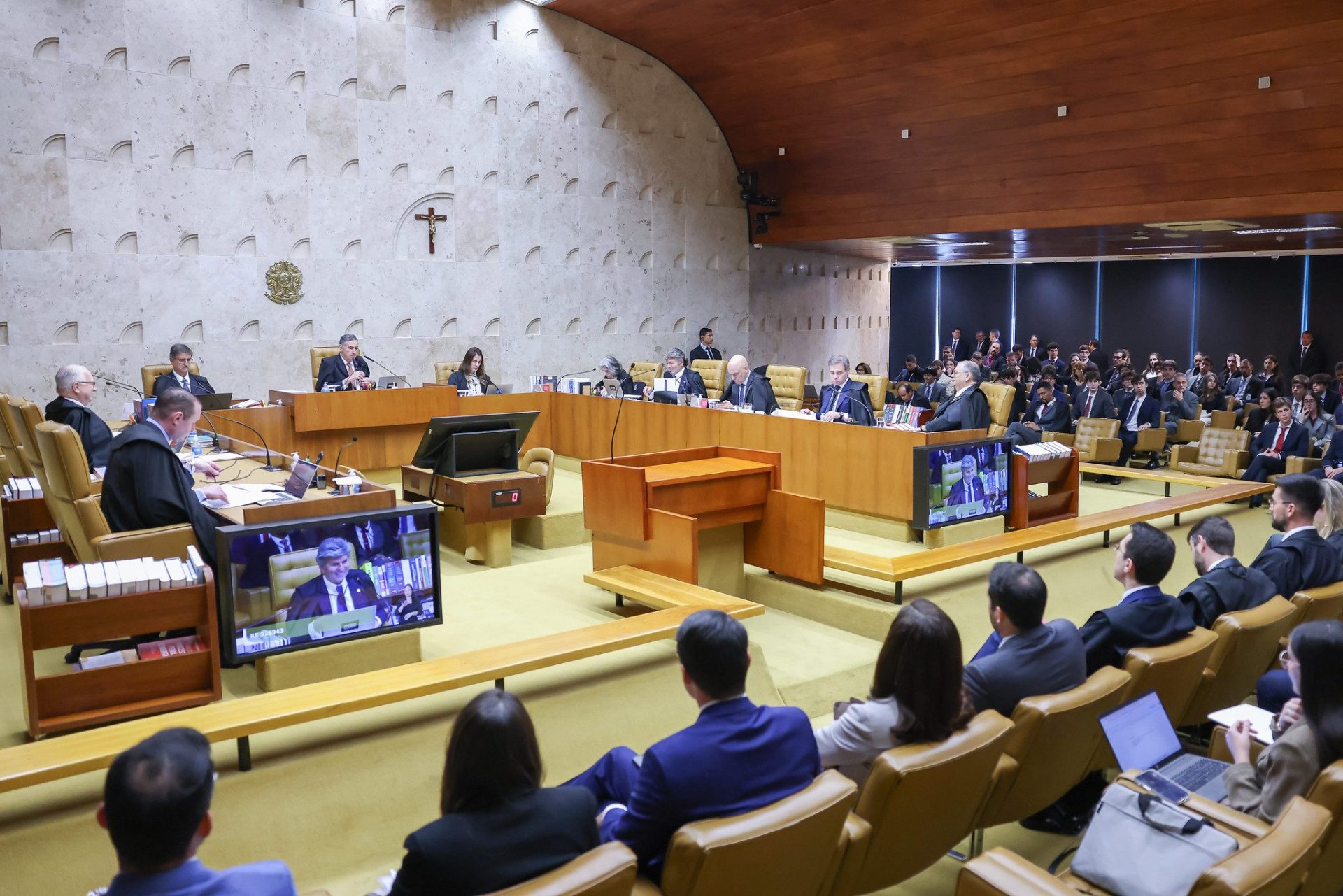 Supremo Tribunal Federal decide por 9 a 1 que a aplicação do fator previdenciário é legítima em aposentadorias de 1998, poupando R$ 131 bilhões aos cofres. Foto: Antonio Augusto/STF
