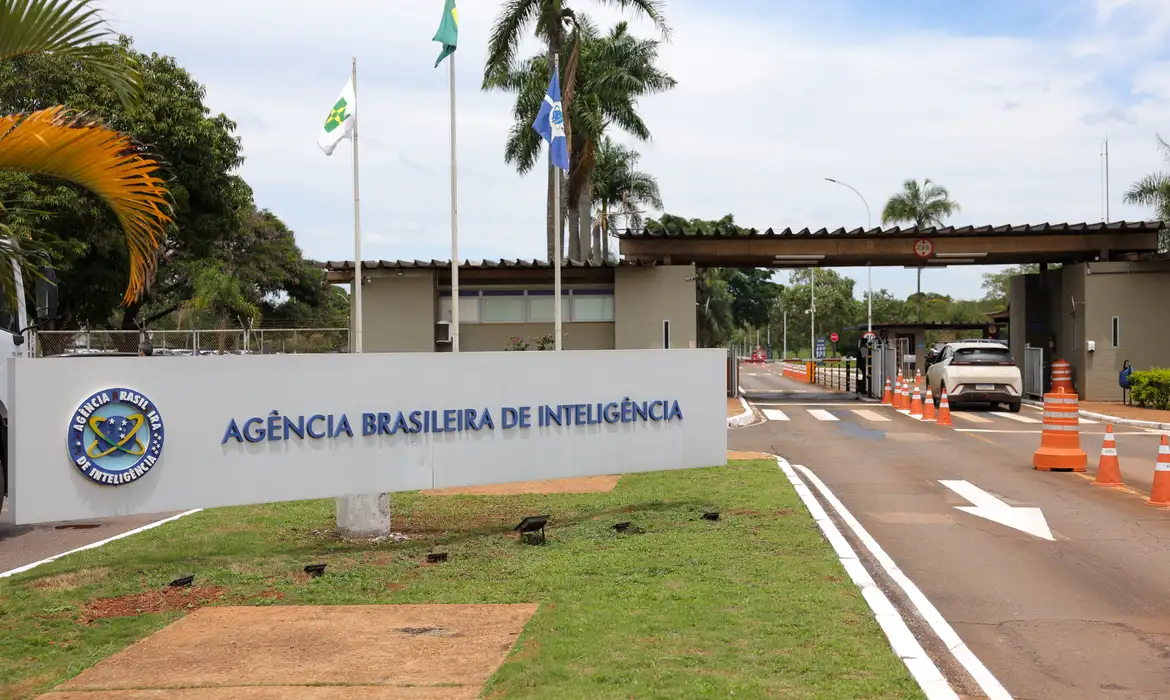 PF indicia Carlos Bolsonaro e Ramagem no inquérito da “Abin Paralela” Foto: Fabio Rodrigues-Pozzebom/ Agência Brasil