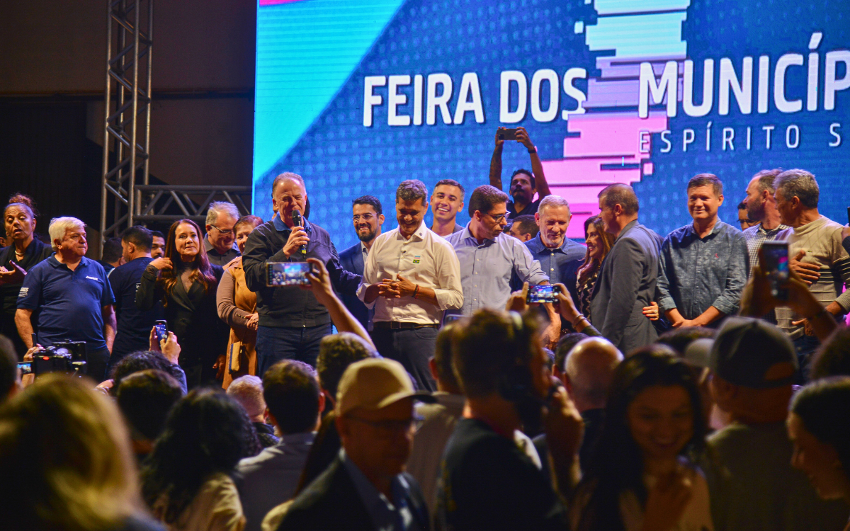 O governador do Estado, Renato Casagrande, visitou a Feira dos Municípios no dia de sua abertura. Foto: Dayana Souza/Prefeitura da Serra