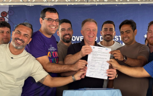 O governador Renato Casagrande participa de evento em Mimoso do Sul: Governo do ES