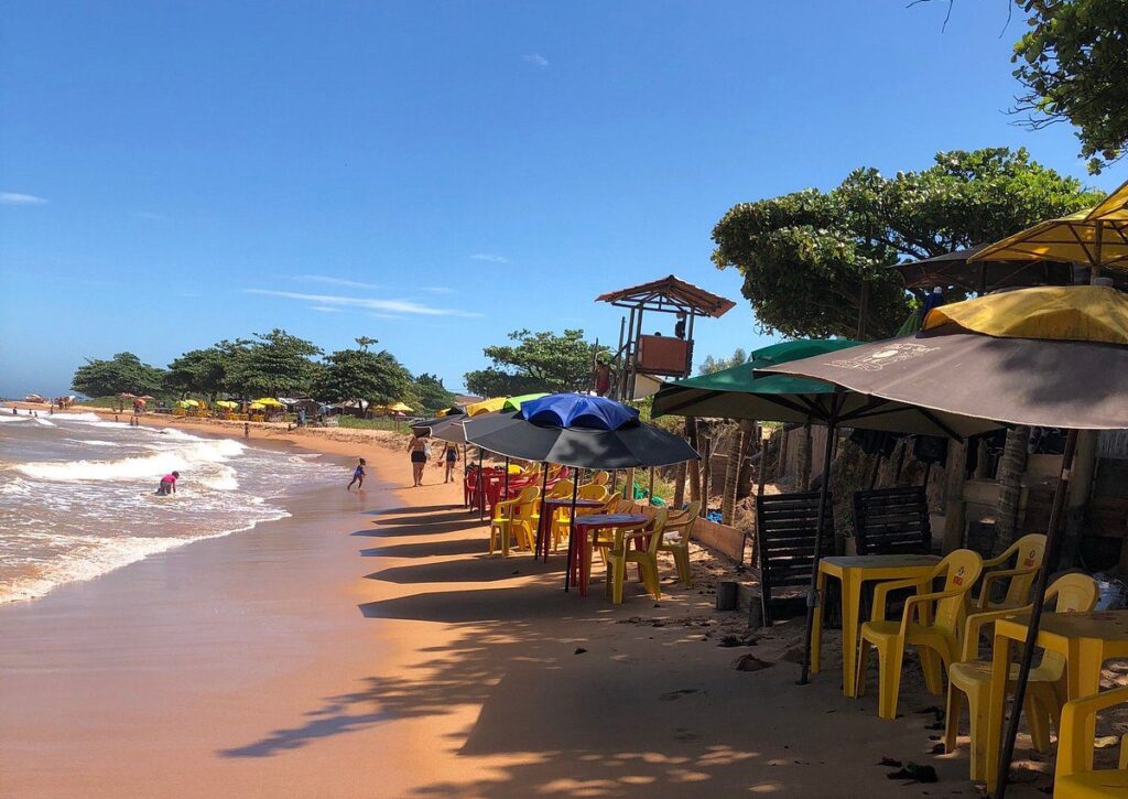 Praia de Bicanga: conheça esse refúgio sereno com vila de pescadores