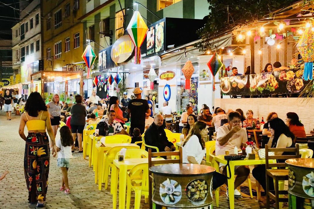 Avenida Jerusalém, no Polo Gastronômico de Vila Palestina, em Cariacica, fica sempre cheia de pessoas querendo experimentar as delícias da cidade. Foto: Prefeitura de Cariacica