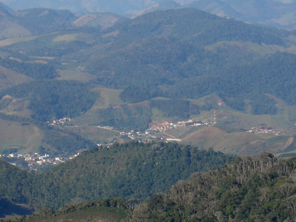Pico do Urubu oferece aventura e vista panorâmica em Conceição do Castelo