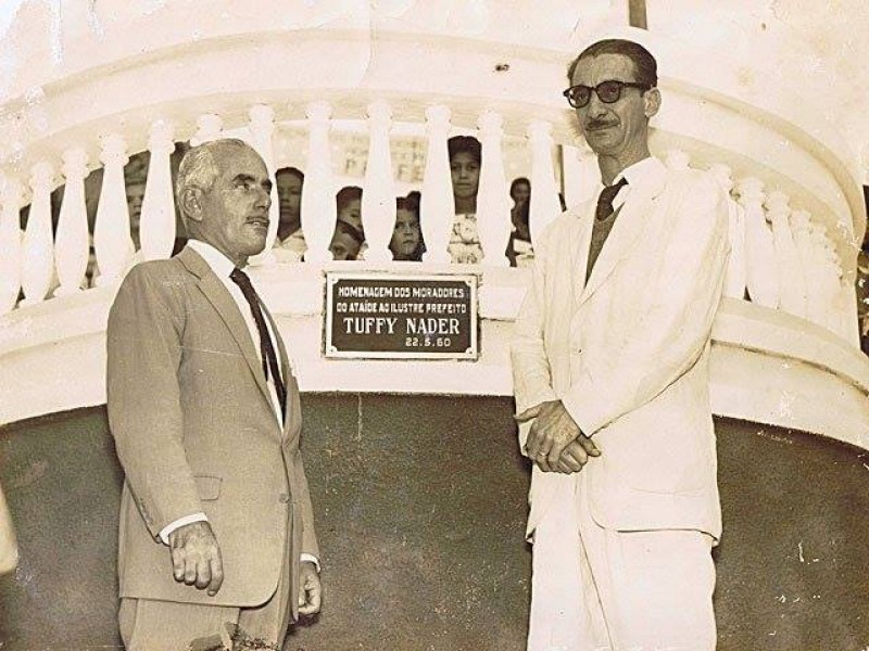 Tuffy Nader e  Antonio Gil Vellozo na inauguração da escadaria de Ataíde, em 1960. Foto: Arquivo