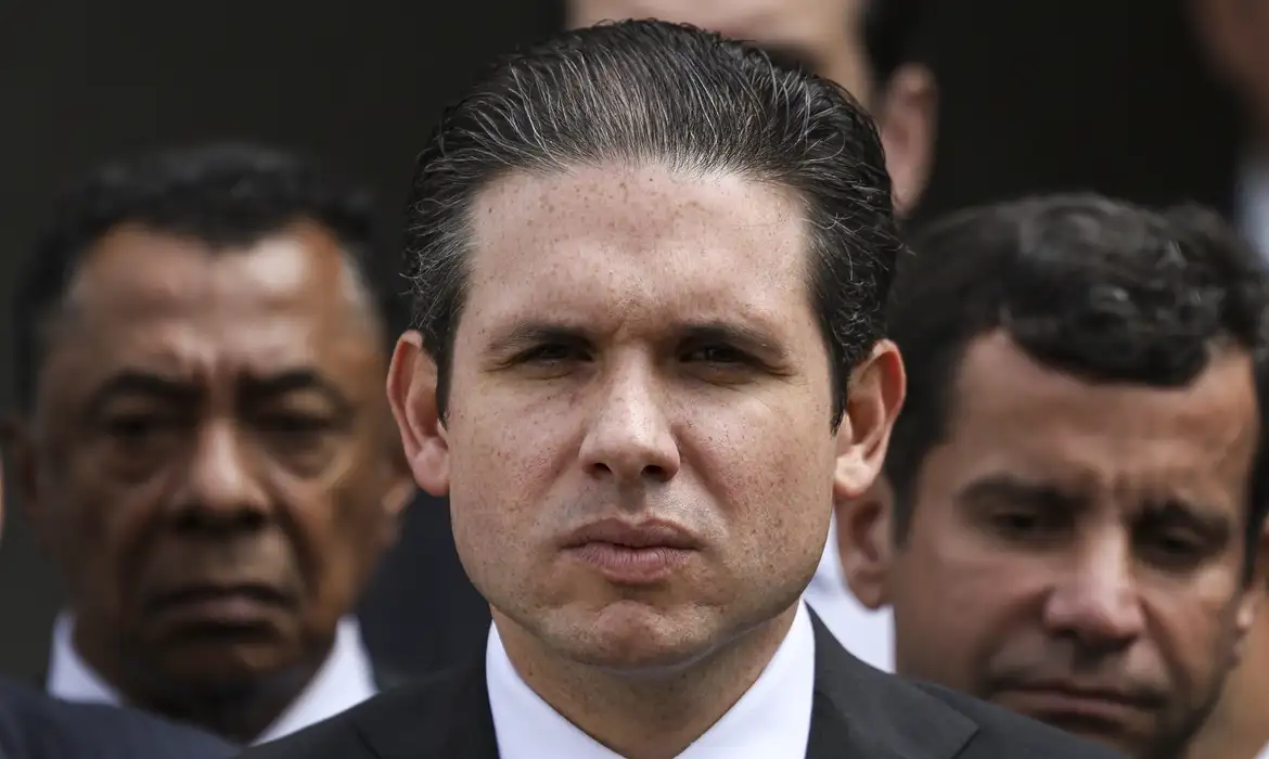 Presidente da Câmara, Hugo Motta, assegura atenção total à MP do governo contra tarifaço dos EUA. Legislativo pode sugerir mudanças à medida de crédito. Foto: © Marcelo Camargo/Agência Brasil