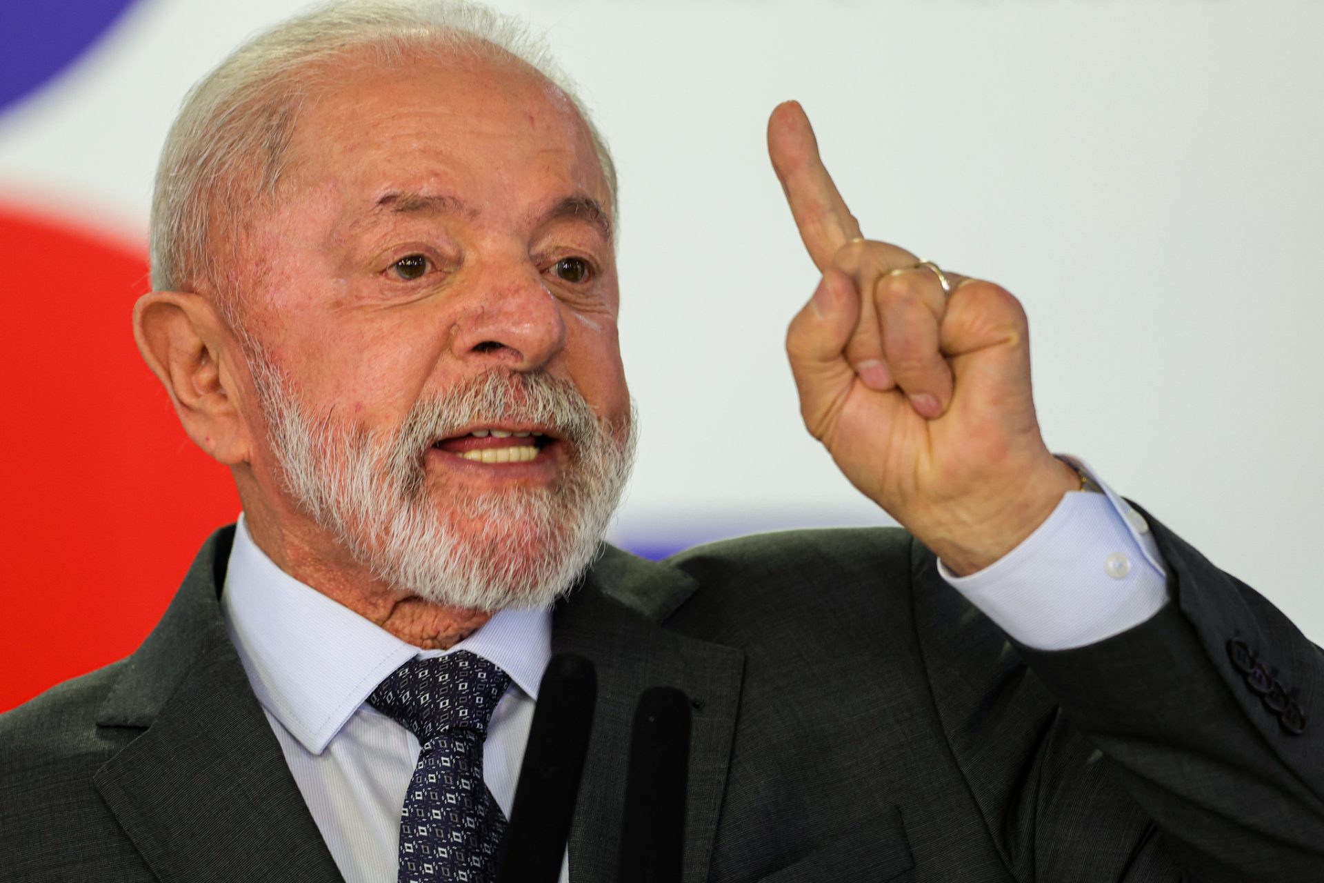 Lula critica Trump por agir como 