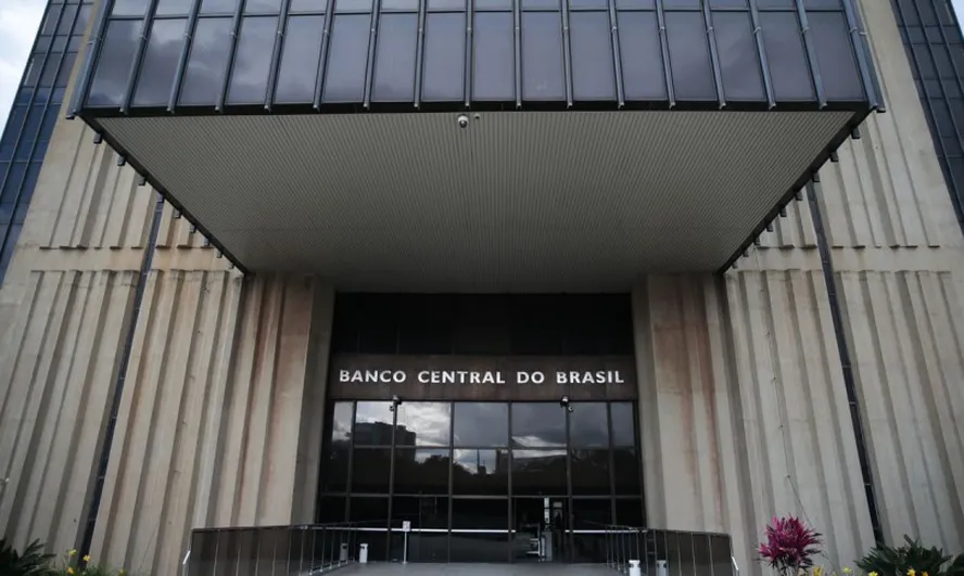 Déficit primário do setor público consolidado atinge R$ 66,566 bilhões em julho, o maior desde 2020, segundo BC/ Marcello Casal Jr./Agência Brasil