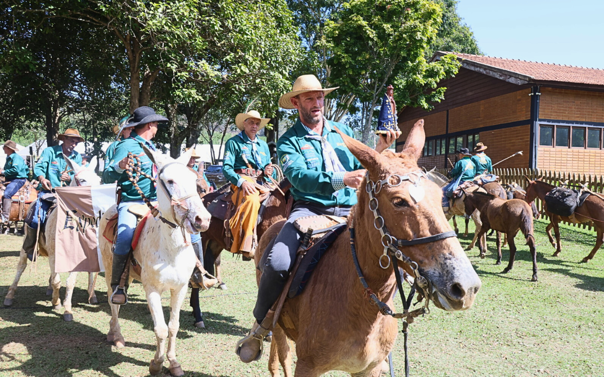 Tropeiros chegando à Ruraltures 2025. Foto: Sebrae ES