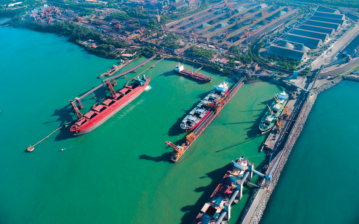 Porto capixaba simboliza a importância da capacidade portuária e da integração logística para fortalecer a competitividade e atrair investimentos industriais no Espírito Santo