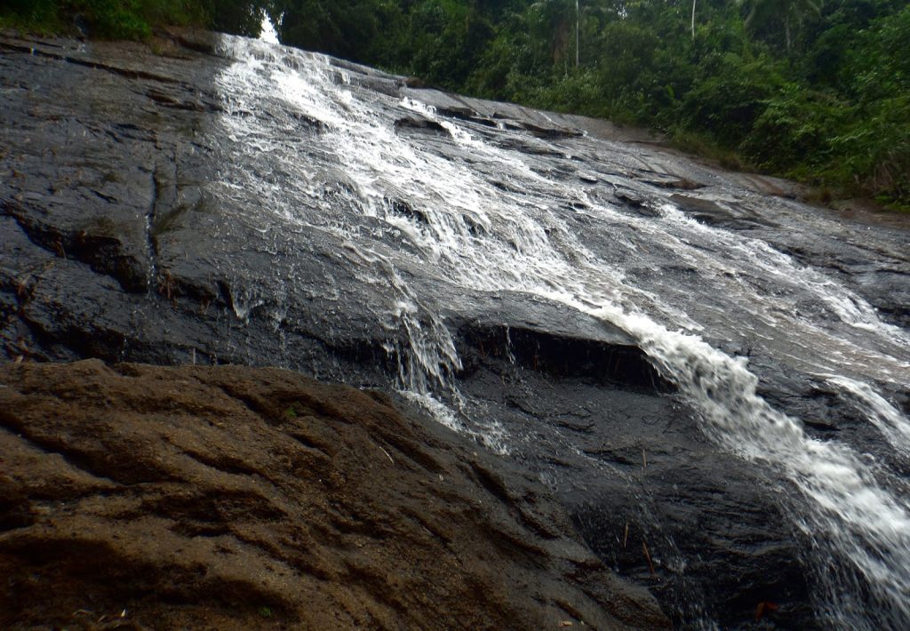 Cascata do Galo: queda d'água deslumbrante em Domingos Martins