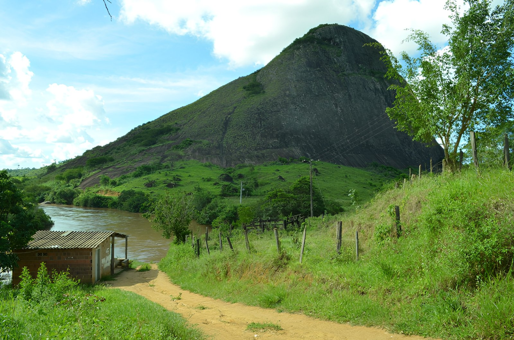 Monte Fujiyama é cartão-postal de Ecoporanga