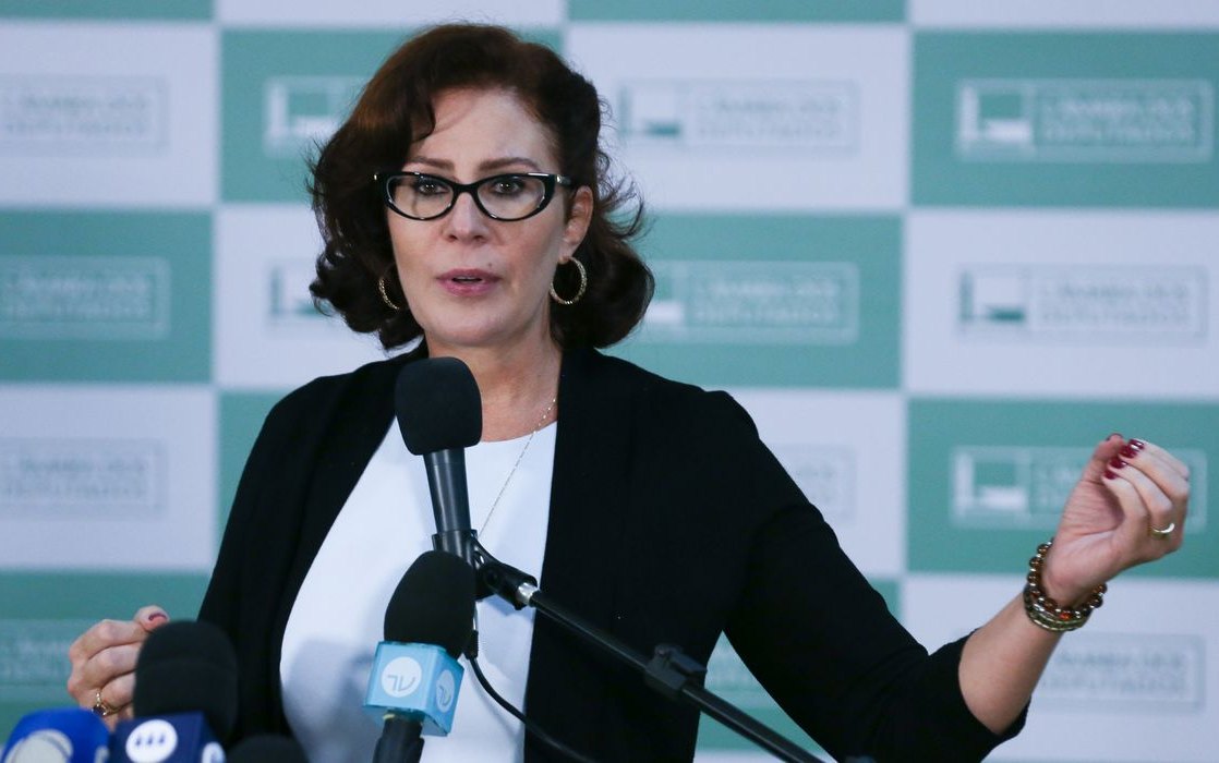 Carla Zambelli (PL-SP) permanece presa na Itália após nova audiência sobre extradição. A defesa alega motivos de saúde e contesta as condenações do STF/ Foto por: Lula Marques – Agência Brasil