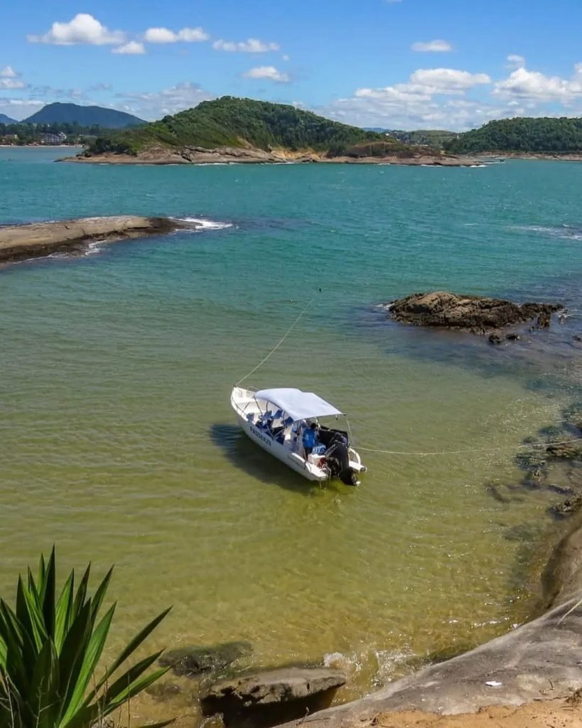 Ilha dos Franceses: paraíso de águas cristalinas em Itapemirim