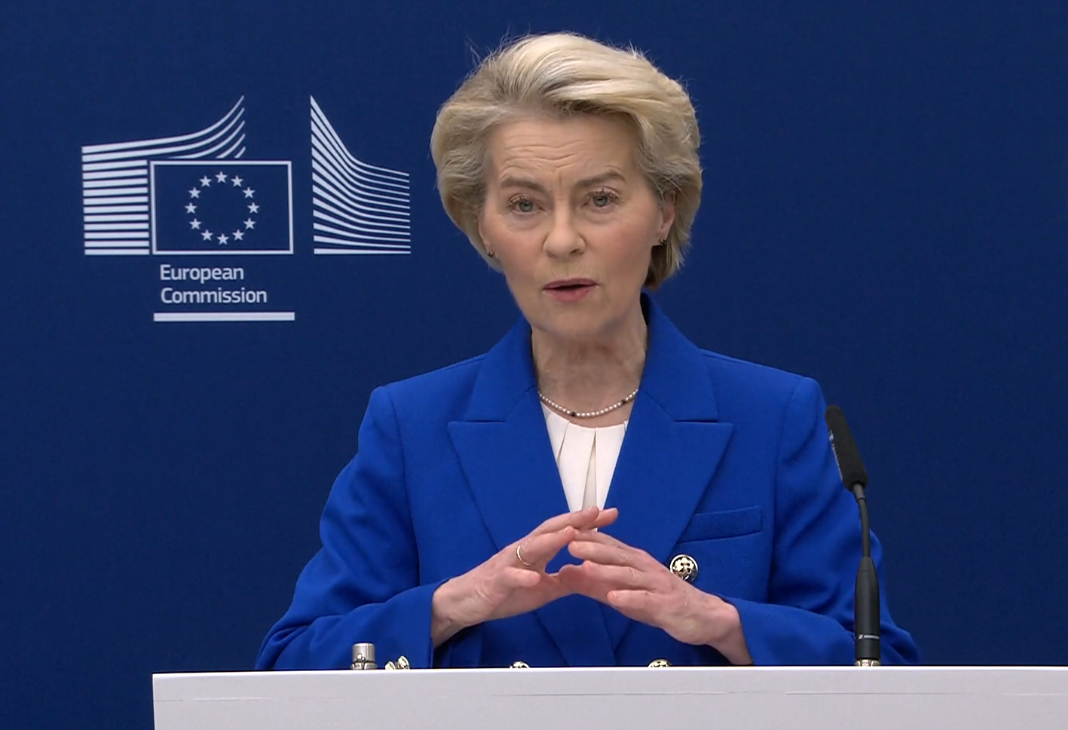 Comissão Europeia apresenta propostas para acordos com Mercosul e México. Enfrenta oposição de países da UE, que buscam salvaguardas contra possíveis efeitos. Foto: @vonderleyen/Fotos Públicas