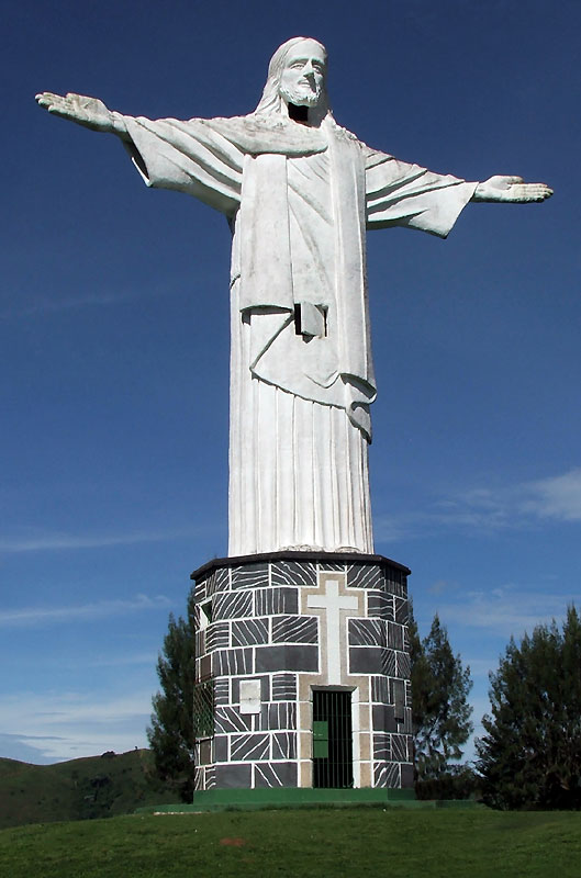Cristo Redentor de Guaçuí oferece vista panorâmica da região