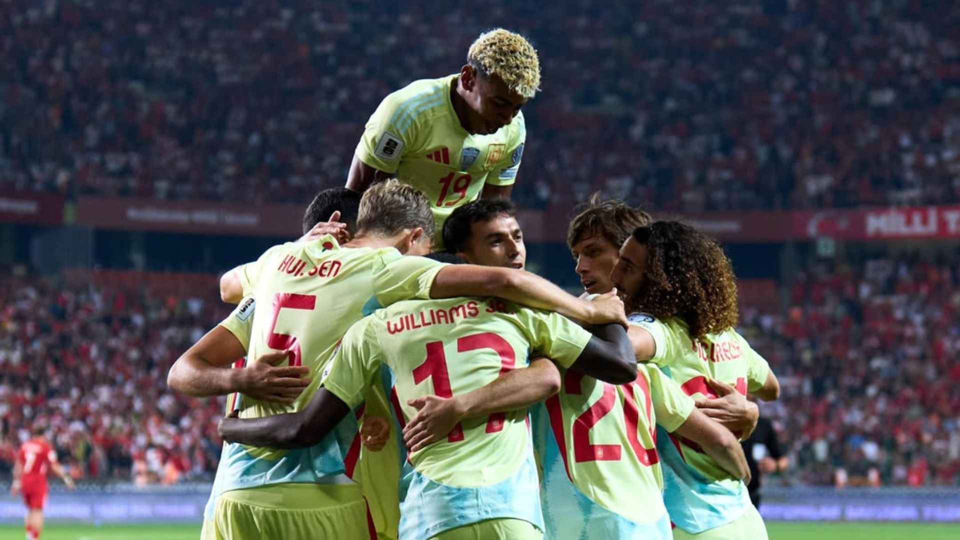 Espanha comemora a vitória por 6 a 0 contra a Turquia. Foto: Instagram/@sefutbol