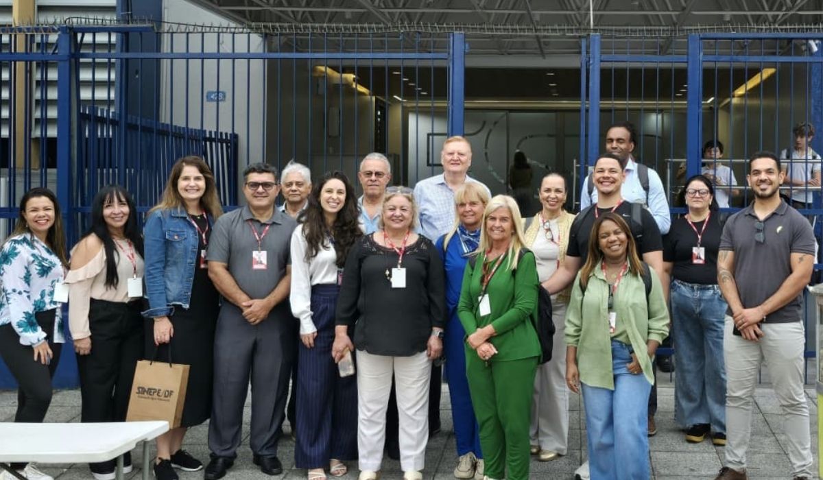 Comitiva formada por 12 gestores de seis instituições do DF e profissionais do Sinepe/DF realiza visitas técnicas a sete escolas particulares do Espírito Santo para conhecer metodologias inovadoras. Foto: divulgação