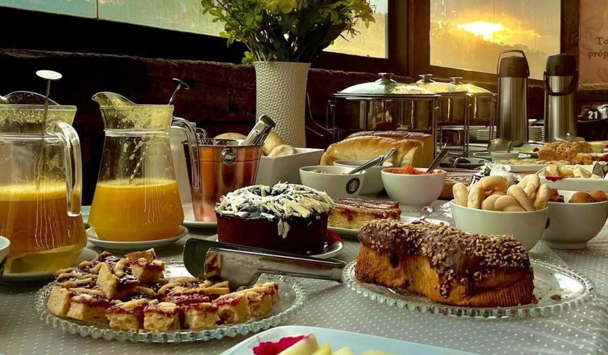 No Caffé Polleto o café colonial é sempre às sextas e aos sábados das 8 horas às 17h30. Foto: Instagram/ @caffepolleto