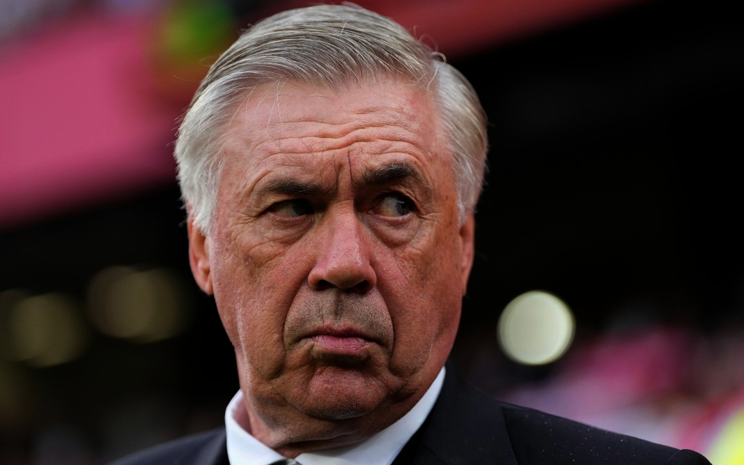 Carlo Ancelotti faz testes na Seleção Brasileira contra o Chile no Maracanã, com foco em jovens talentos e táticas para a Copa 2026/ Foto: José Bretón/ AP