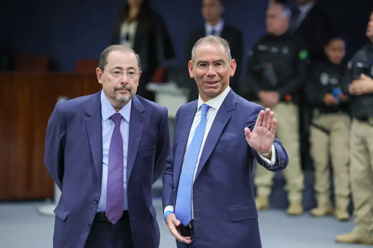 Defesa de Bolsonaro, liderada por Celso Vilardi, nega ataque à democracia e contesta validade da delação/ Foto: Fabio Rodrigues-Pozzebom/ Agência Brasil