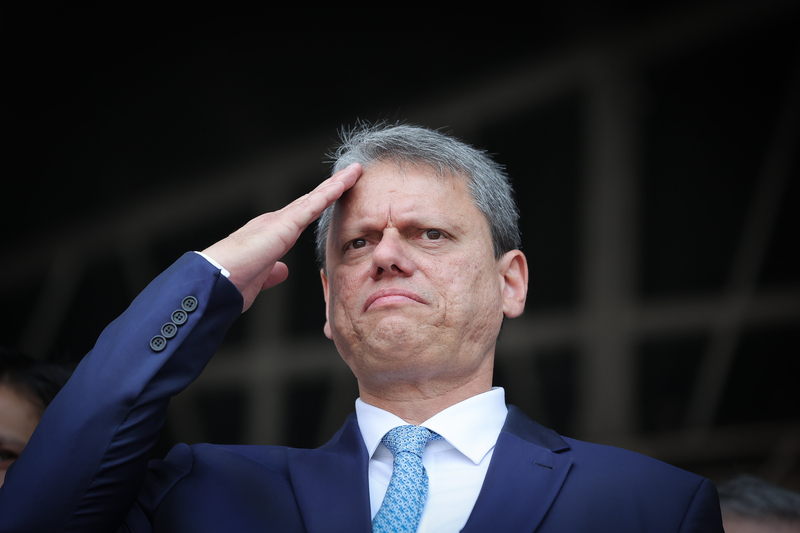 Governador Tarcísio de Freitas chama condenação de Bolsonaro de 'injusta' e 'desproporcional', articulando anistia. - Foto: Pablo Jacob / Governo do Estado de SP/ Fonte: Fotos Públicas