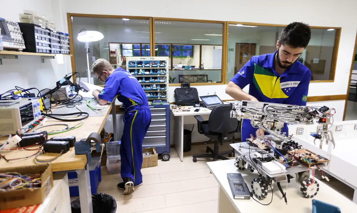 Entenda o Programa Juros por Educação, iniciativa do MEC que permite a estados trocarem juros da dívida por 3,3 milhões de vagas em cursos técnicos de nível - Foto: Marcelo Camargo/Agência Brasil
