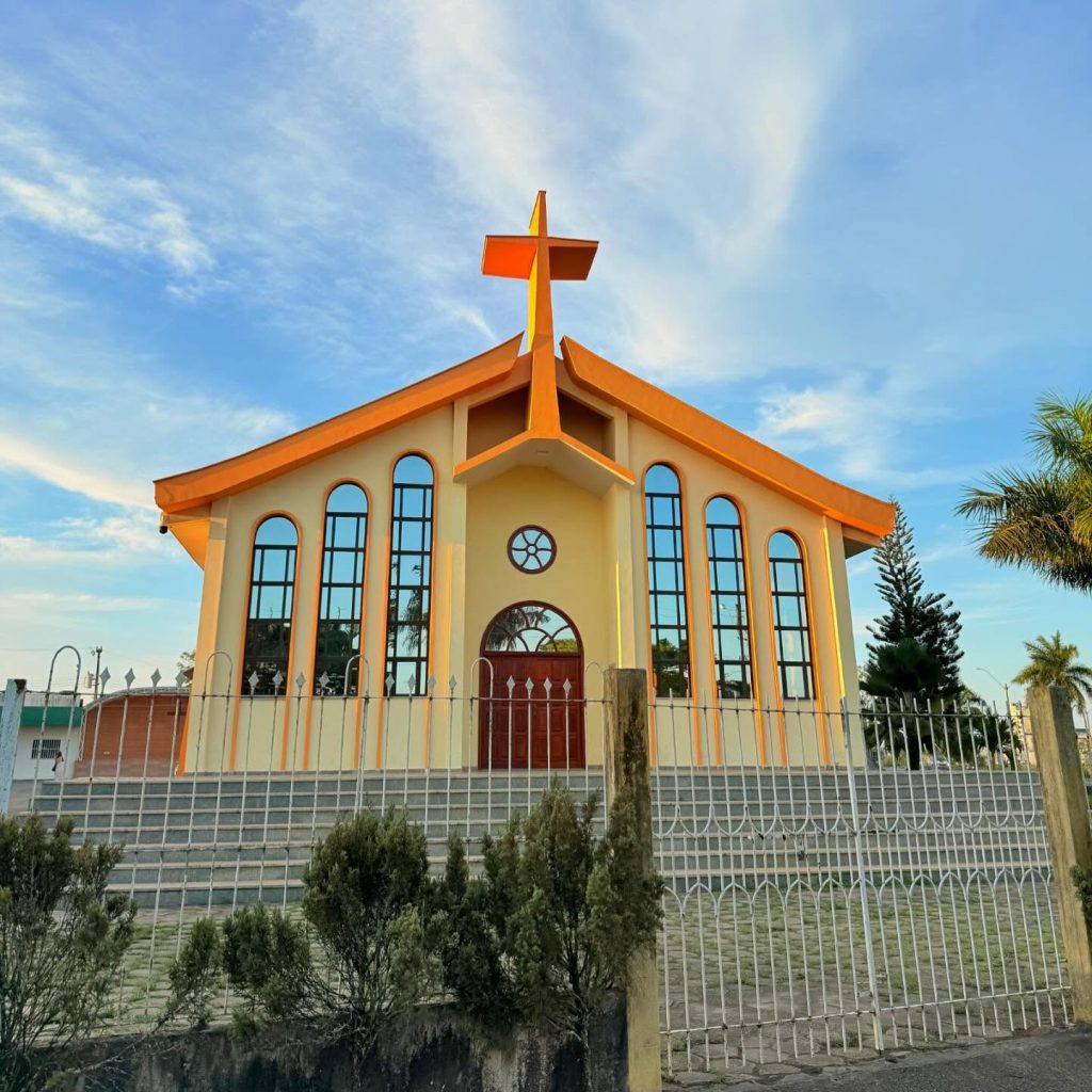 Conheça a Igreja Matriz de Nossa Senhora de Fátima, em Pedro Canário