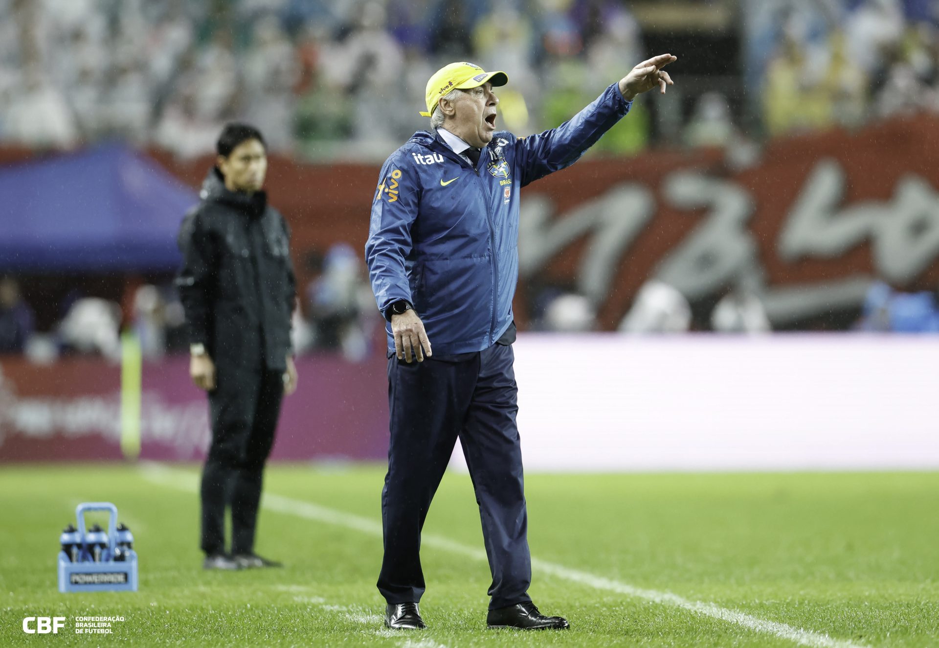 Carlo Ancelotti, técnico da Seleção Brasileira, lidera o ranking de salários de treinadores de seleções, com € 9,5 milhões - Foto: @rafaelribeirorio I CBF