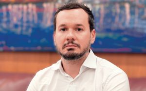 Tarifa de energia sobe e desafia competitividade