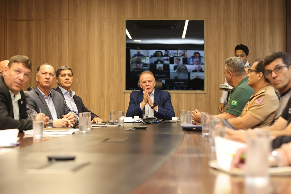 Casagrande e Ferraço apresentam o plano da SSP para reforçar o monitoramento nas divisas. Foto: Hélio Filho (Secom)