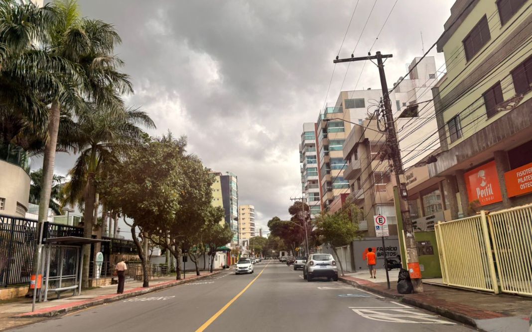 Manhã com pouca nebulosidade no ES e pancadas de chuva à tarde em várias regiões; na Grande Vitória, a chuva aparece apenas no período da noite - Foto: Izabelle Sampaio