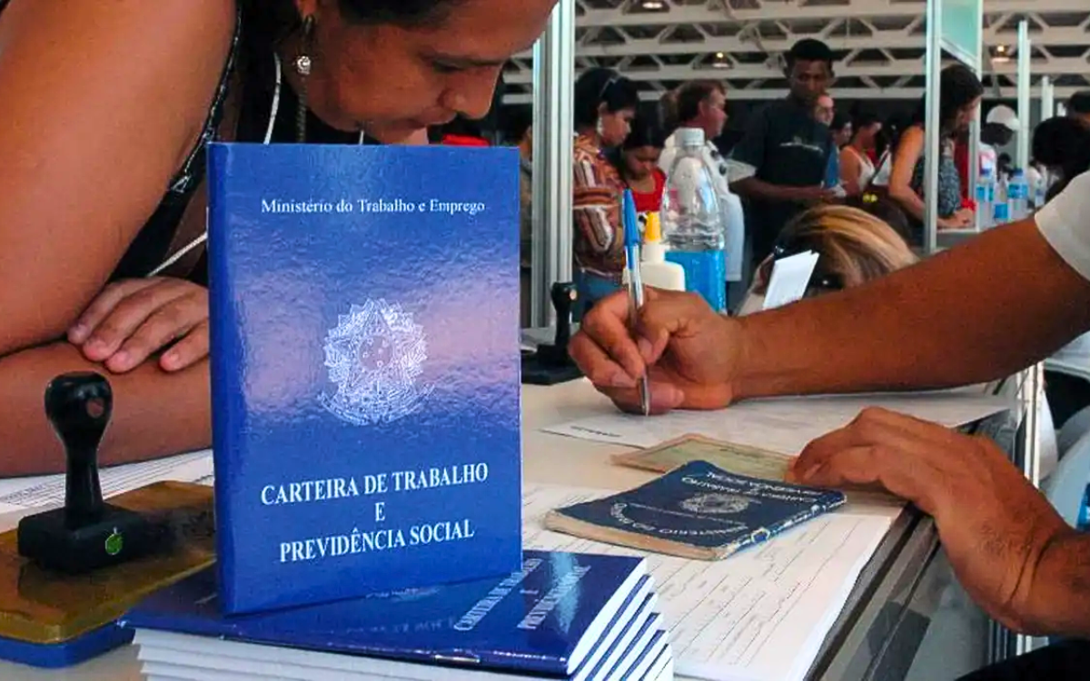Contratações temporárias devem chegar até 2,8 mil vagas no ES. Foto: Marcello Casal Jr/Agência Brasil