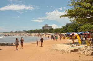 Praia dos Castelhanos, em Anchieta, é de águas calmas. Foto: Arquivo/Next Editorial