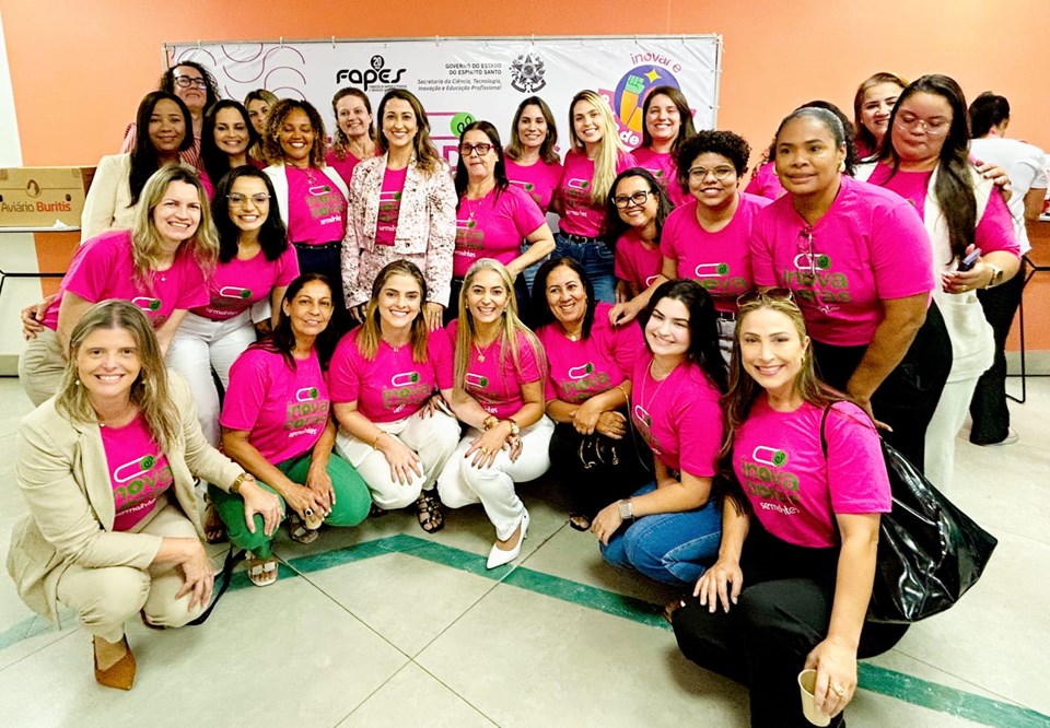 O evento Inovadoras – Mulheres na Inovação, realizado na última sexta-feira (10), no Hub ES+, no centro de Vitória, reuniu 100 participantes em uma tarde de inspiração. Foto: Secti