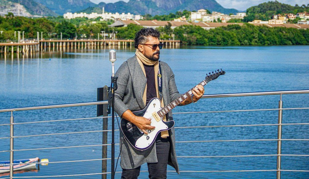 Nascido em São Paulo, Anderson Andrade foi revelado em 2005, no Festival de Inverno de Guarapari. Foto: Divulgação