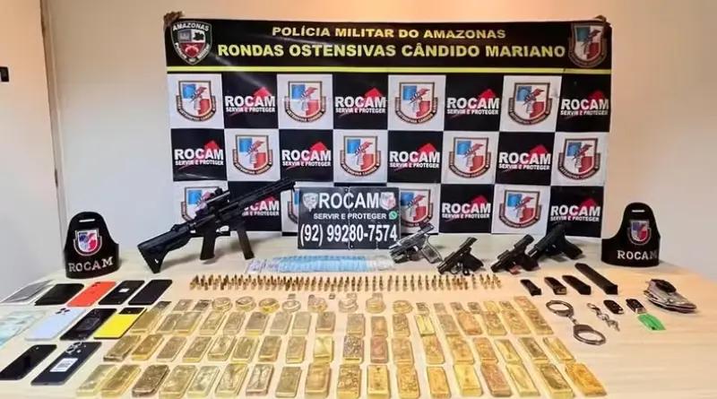Operação em Manaus resulta na apreensão de 77 barras de ouro avaliadas em R$ 45 milhões e prisão de 6, incluindo 3 policiais. Caso de extorsão é investigado - Foto: Divulgação/PM-AM