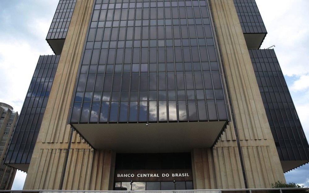 Déficit primário do setor público brasileiro atinge R$ 17,452 bilhões em setembro de 2025, o maior desde 2023, superando expectativas do mercado - Foto: Marcello Casal JrAgência Brasil