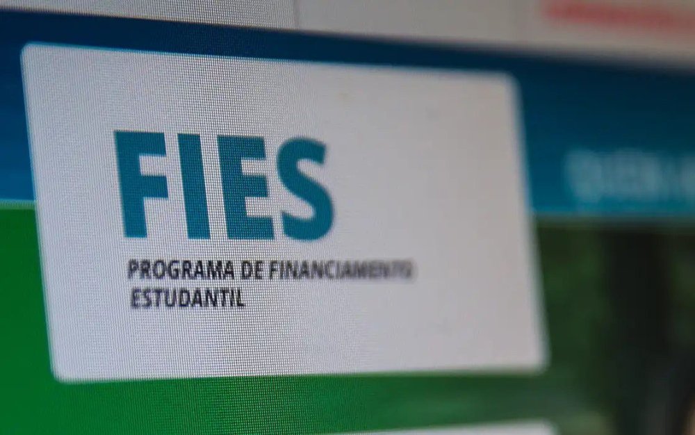 Saiba como renegociar dívidas do Fies a partir de 1º de julho de 2024. Condições especiais, descontos de juros e multas, e prazo até 2026 para regularizar - Foto: Reprodução