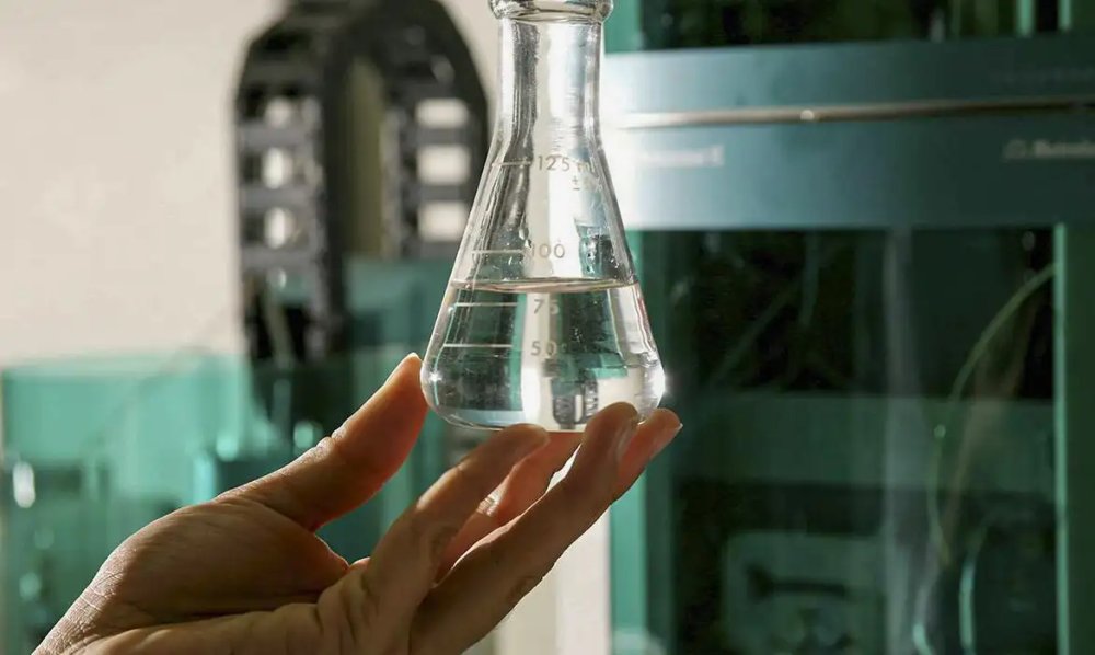 Governo e autoridades intensificam ações contra adulteração de bebidas, enquanto casos se espalham pelo país. As investigações sobre casos. Foto: Agência Brasil