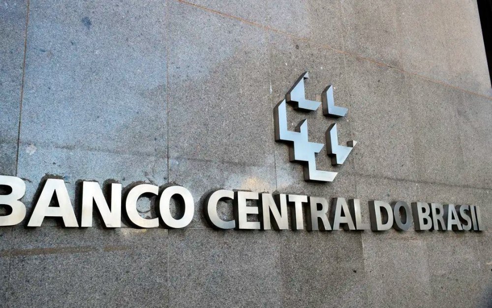 O Banco Central revela que a dívida externa do Brasil chegou a US$ 377,410 bilhões em setembro, um aumento frente a agosto. Detalhes sobre lucros e dividendos - Foto: Fotos Públicas