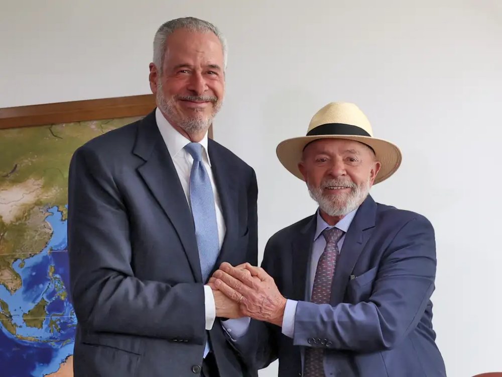 O presidente da COP30, André Corrêa do Lago, minimiza o impacto da licença de exploração na Margem Equatorial nas negociações climáticas. Brasil faz escolhas - Foto: José Cruz/Agência Brasil