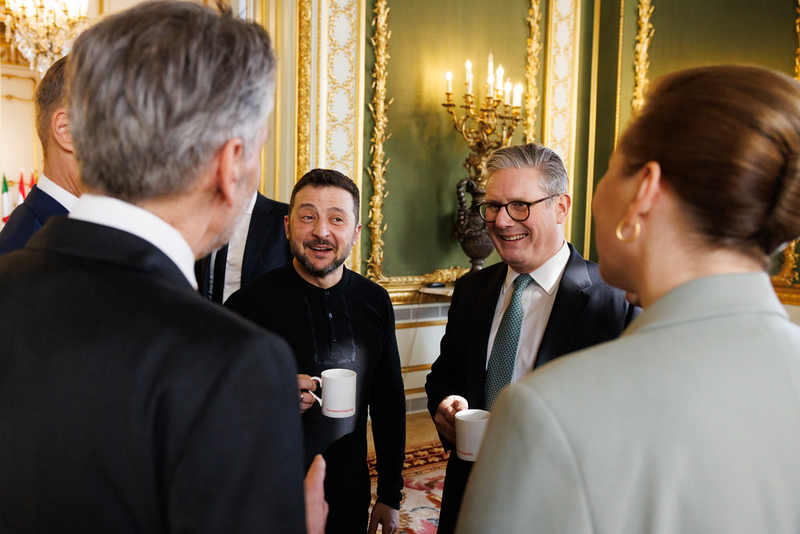 Presidente ucraniano Volodmir Zelenski encontra líderes europeus em Londres para discutir reforço militar, defesas aéreas e futuras garantias de segurança - Foto: Presidencia da Ucrania