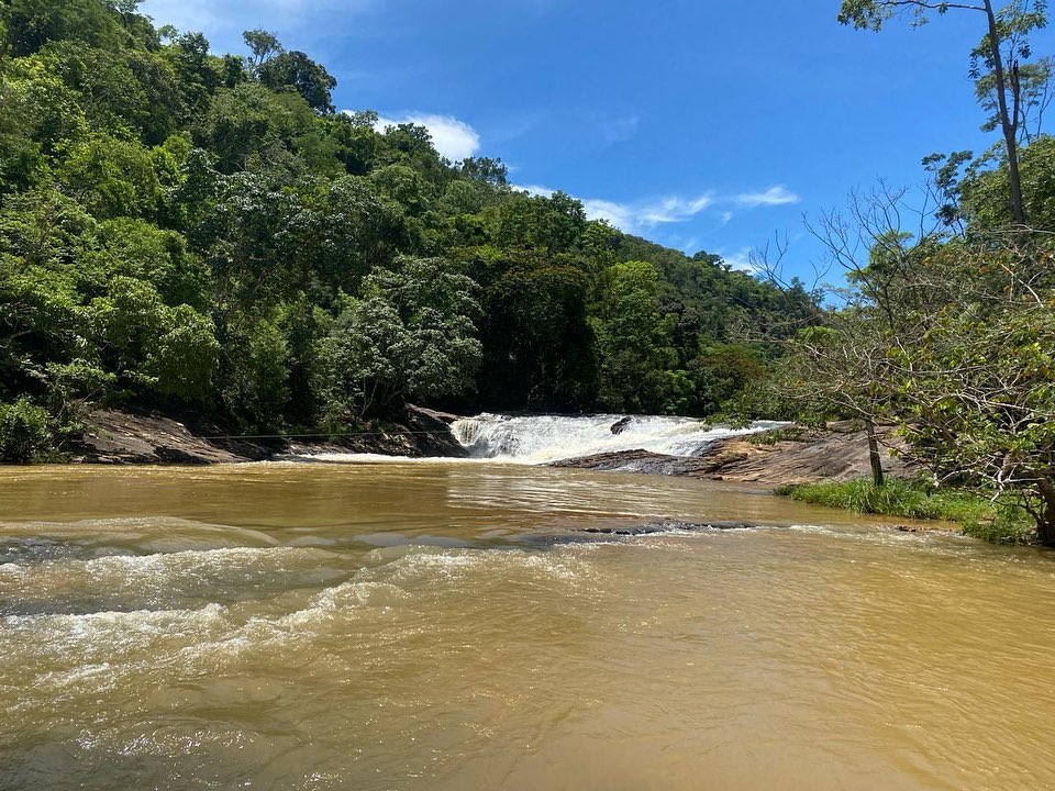 Descubra a Cachoeira do Retiro, em Santa Leopoldina Descubra a Cachoeira do Retiro, em Santa Leopoldina