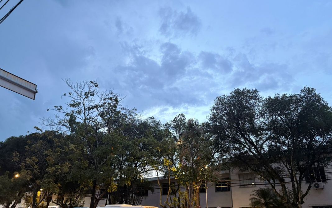 Grande Vitória terá sol e poucas nuvens, enquanto o sul do estado pode registrar pancadas de chuva no fim da tarde desta sexta-feira - Foto: Izabelle Sampaio