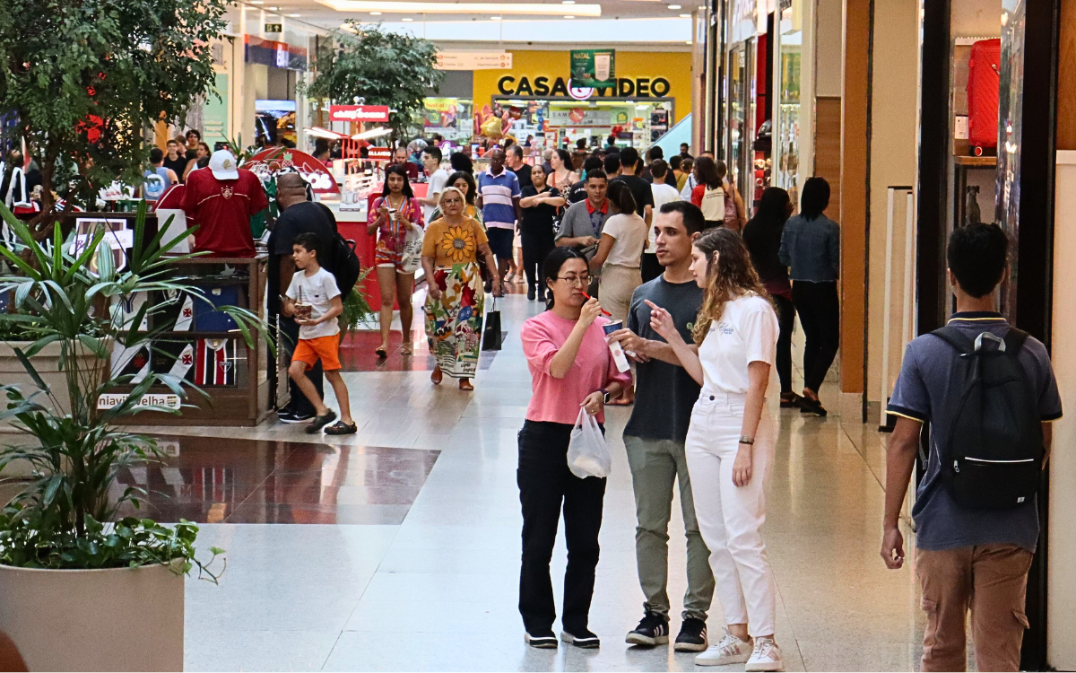 Comércio amplia contratações e assume protagonismo na geração de empregos, enquanto a indústria perde fôlego no Espírito Santo. Foto: Willian Girelli/ES Brasil