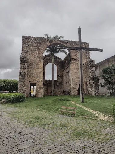 Mesmo inacabada, Igreja Velha de São Mateus traz charme para a cidade Mesmo inacabada, Igreja Velha de São Mateus traz charme para a cidade