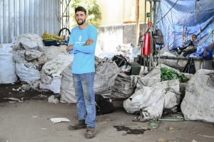 Gabriel Siqueira já pensa na compra de um segundo galpão para trabalhar com reciclados. Foto: Divulgação/Plastic Bank